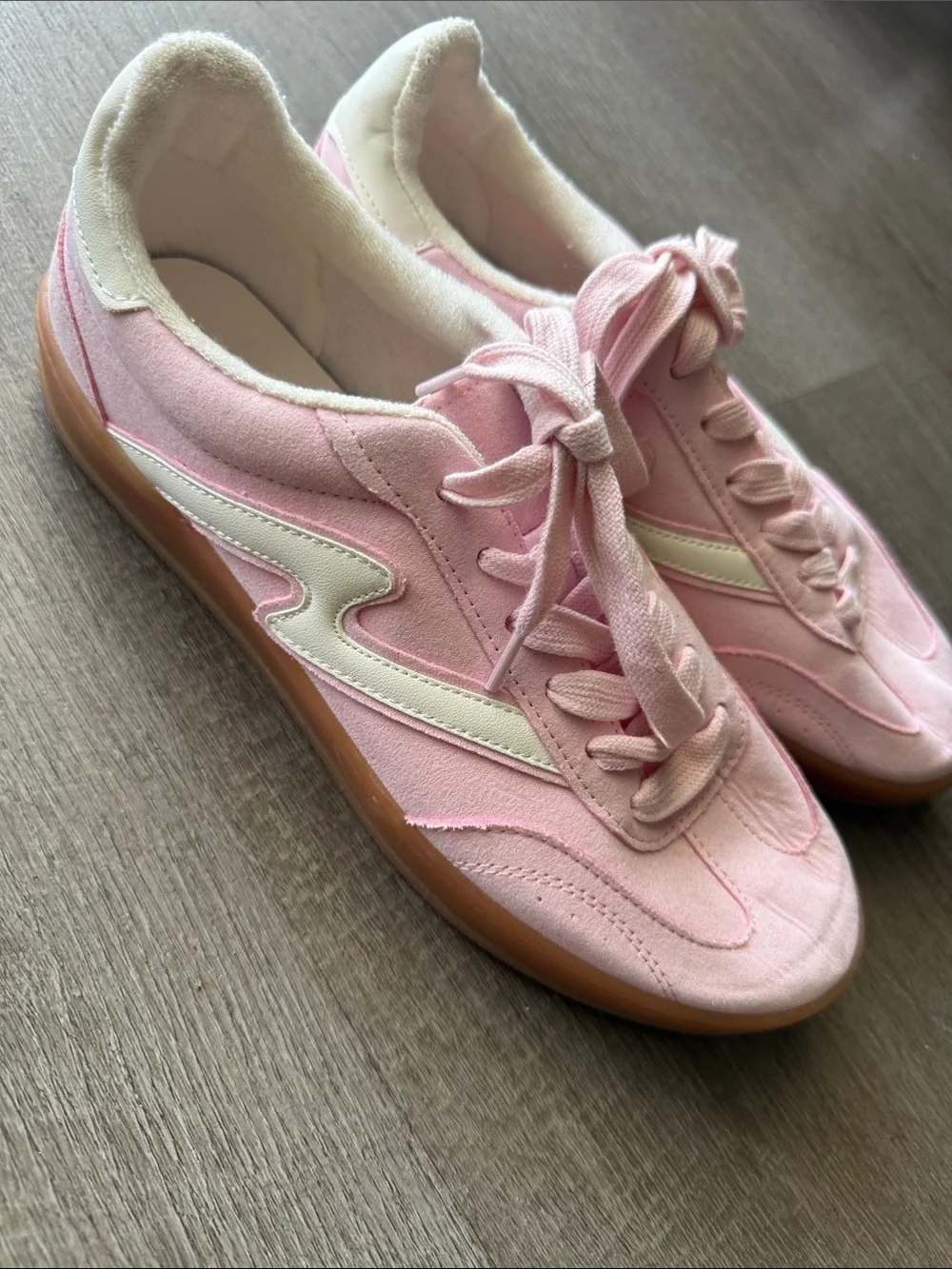 Madden Girl Giia Pink Retro Low Top Court Sneakers Size 7.5 LIKE NEW